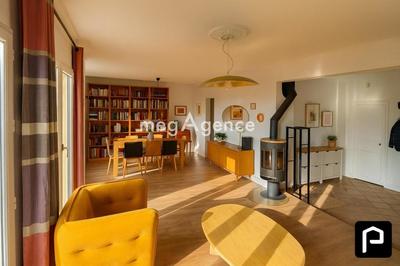 Maison - 123 m² - 7 pièces