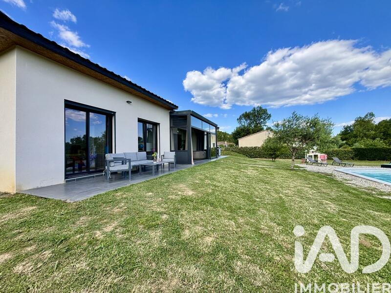 Maison - 182 m² - 5 pièces
