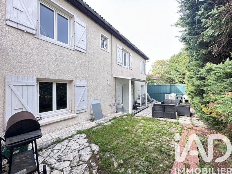 Maison - 140 m² - 6 pièces