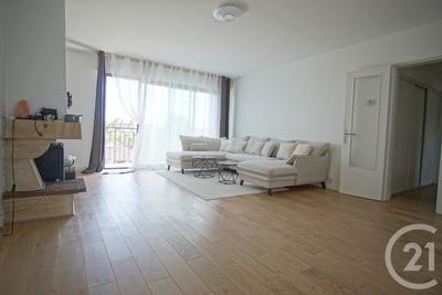 Appartement - 112 m² - 4 pièces