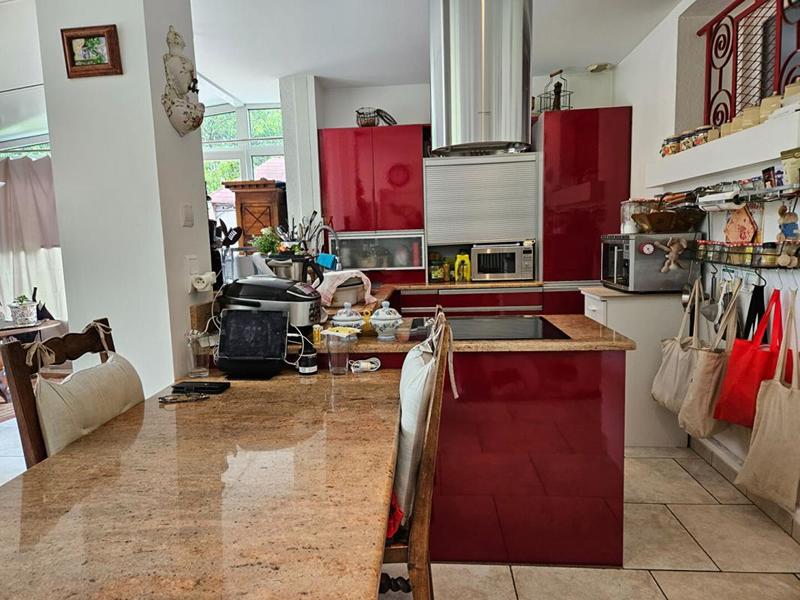 Maison - 350 m² - 8 pièces