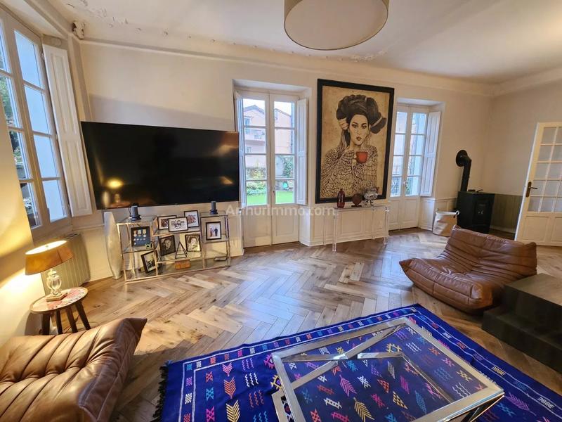 Maison - 315 m² - 10 pièces