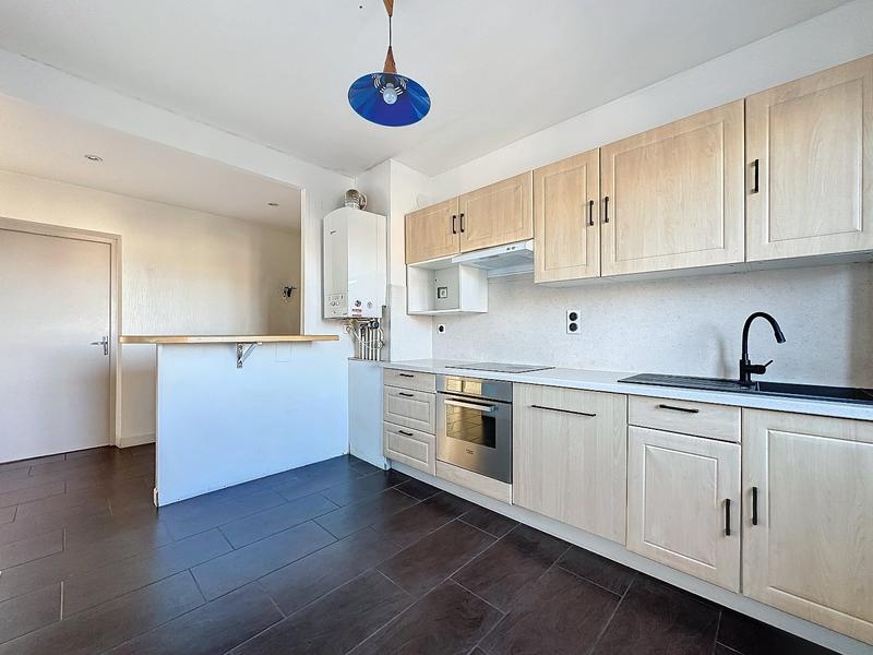 Appartement - 98 m² - 4 pièces