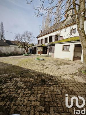 Maison - 210 m² - 7 pièces