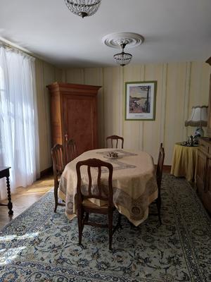 Maison - 201 m² - 7 pièces