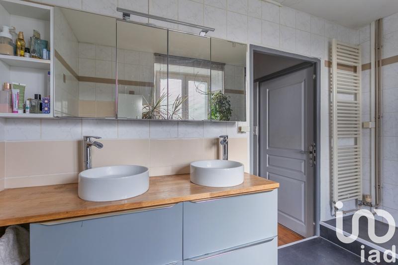 Maison - 185 m² - 6 pièces