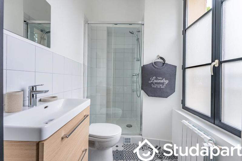 Chambre - 13 m² - 1 pièce