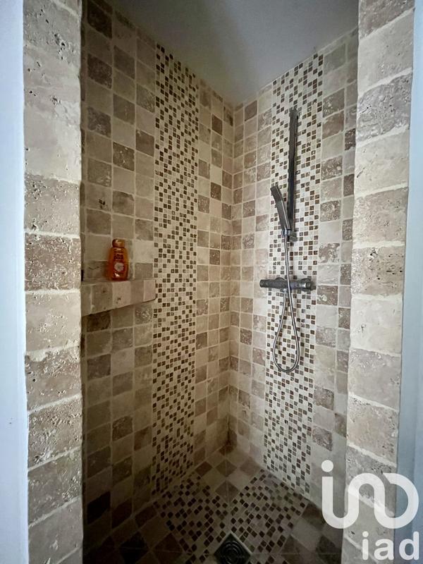 Maison - 201 m² - 8 pièces