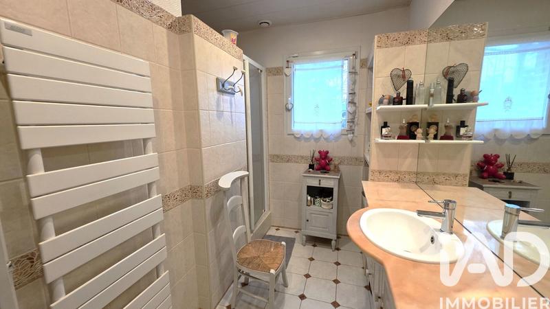 Maison - 181 m² - 6 pièces