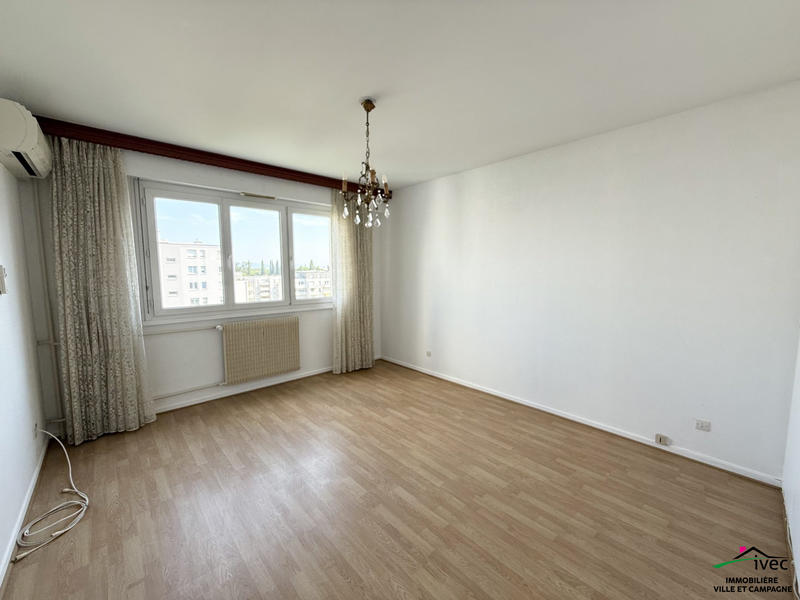 Appartement - 83 m² - 3 pièces