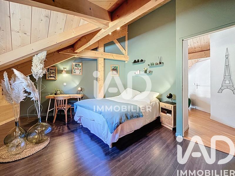 Châlet - 208 m² - 6 pièces