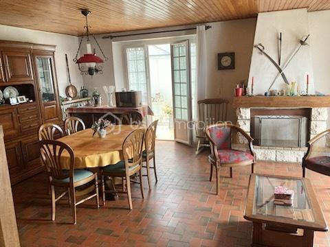 Maison traditionnelle - 99 m² - 6 pièces