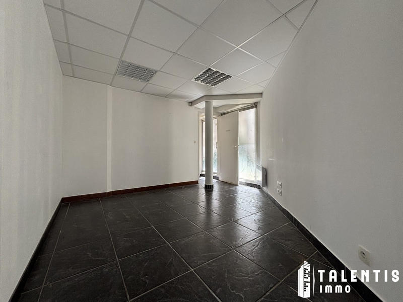 Local commercial - 60 m² - 2 pièces