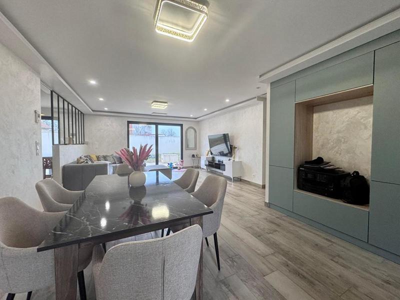 Maison - 102 m² - 4 pièces