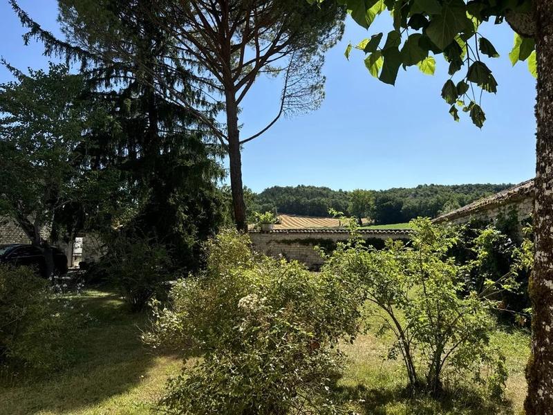 Maison de maîtres - 639 m² - 18 pièces