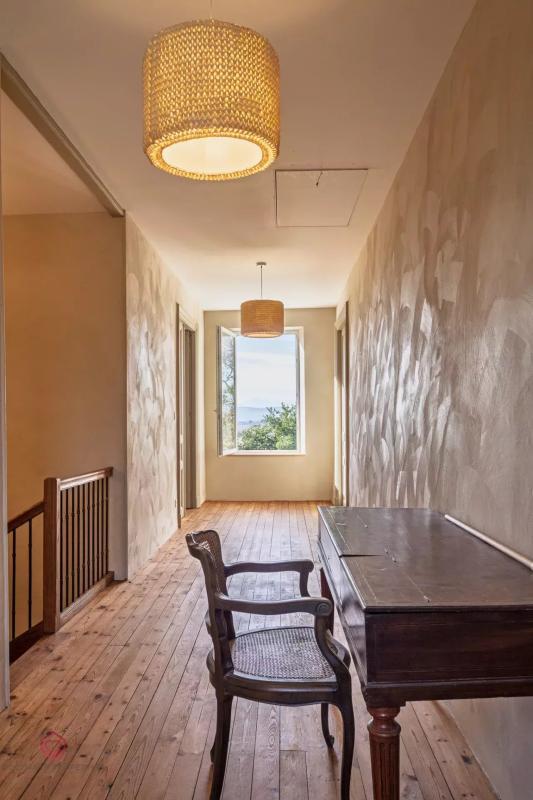 Maison - 380 m² - 10 pièces