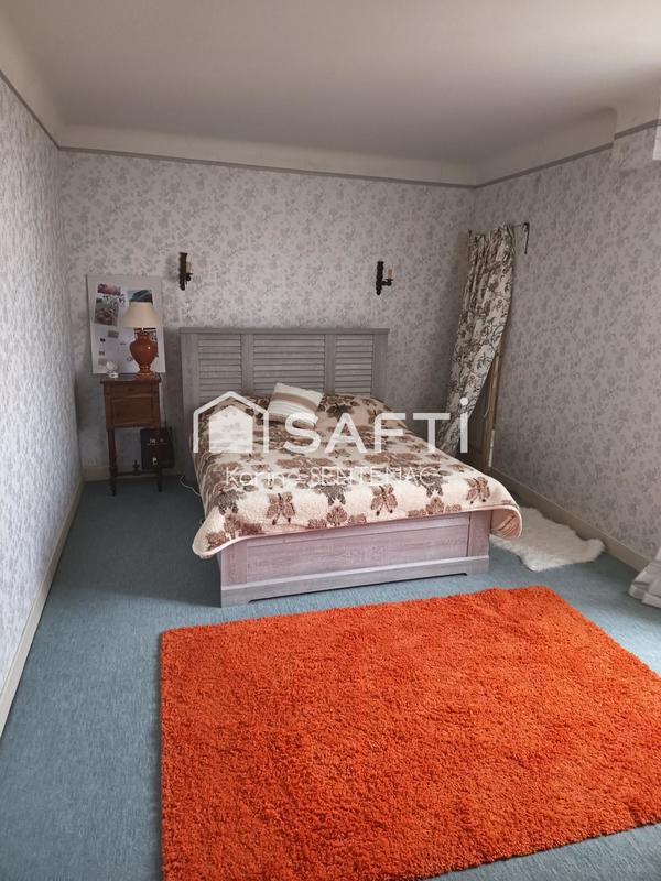 Maison - 208 m² - 7 pièces