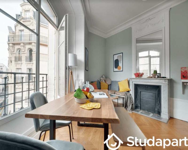 Chambre - 65 m² - 1 pièce