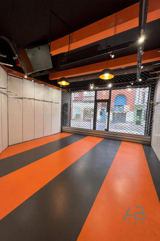 Local commercial - 99 m²