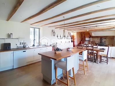 Maison - 136 m² - 6 pièces