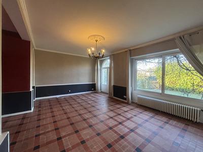 Maison - 251 m² - 6 pièces