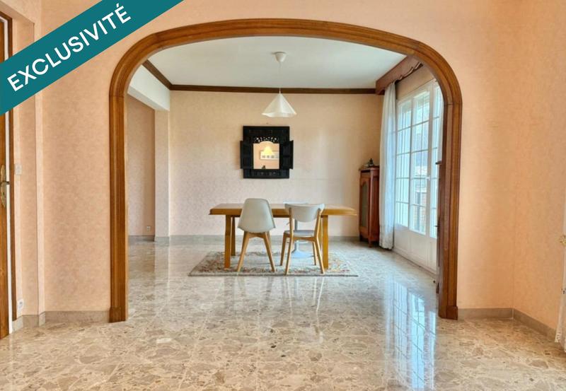 Maison - 121 m² - 7 pièces