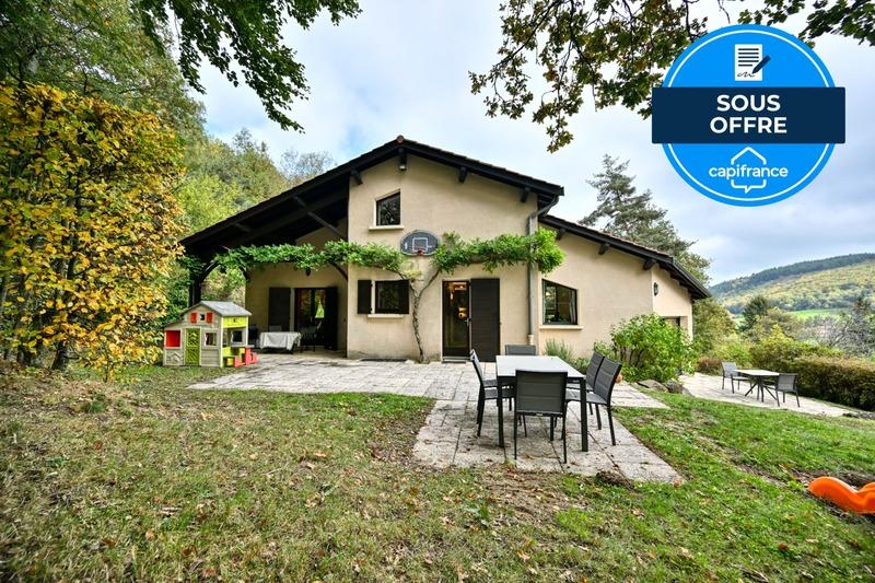 Maison - 250 m² - 10 pièces