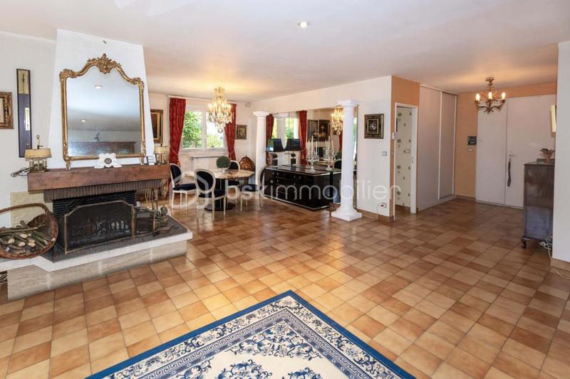 Maison - 151 m² - 6 pièces