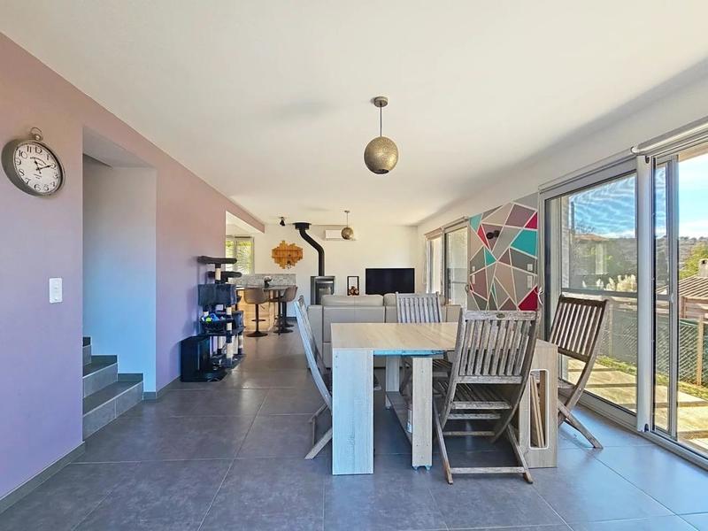 Maison - 94 m² - 4 pièces