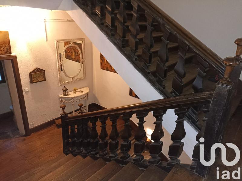 Maison - 330 m² - 8 pièces