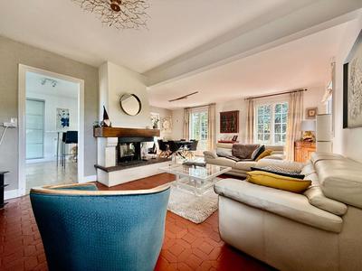 Maison - 160 m² - 7 pièces