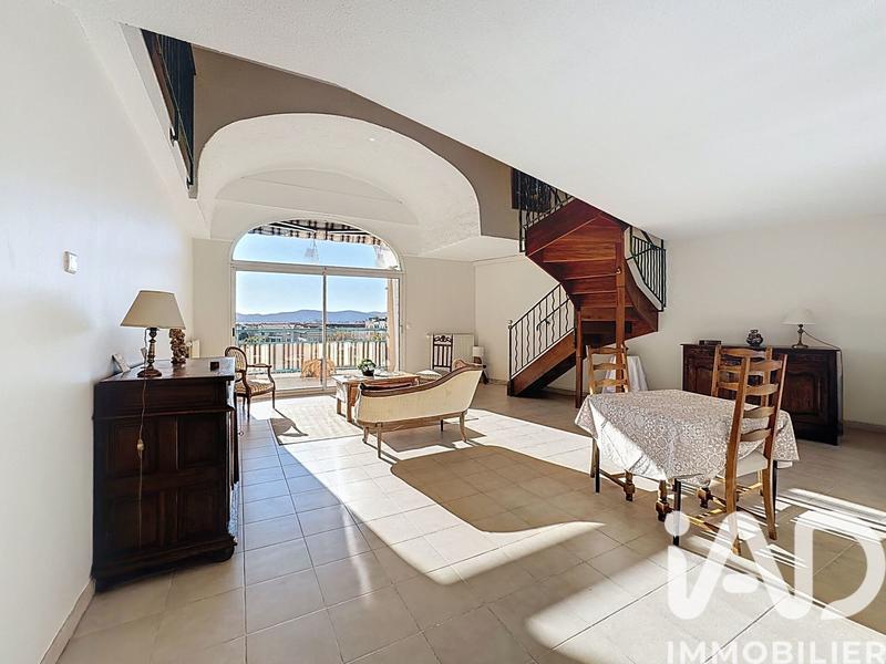 Appartement - 121 m² - 5 pièces