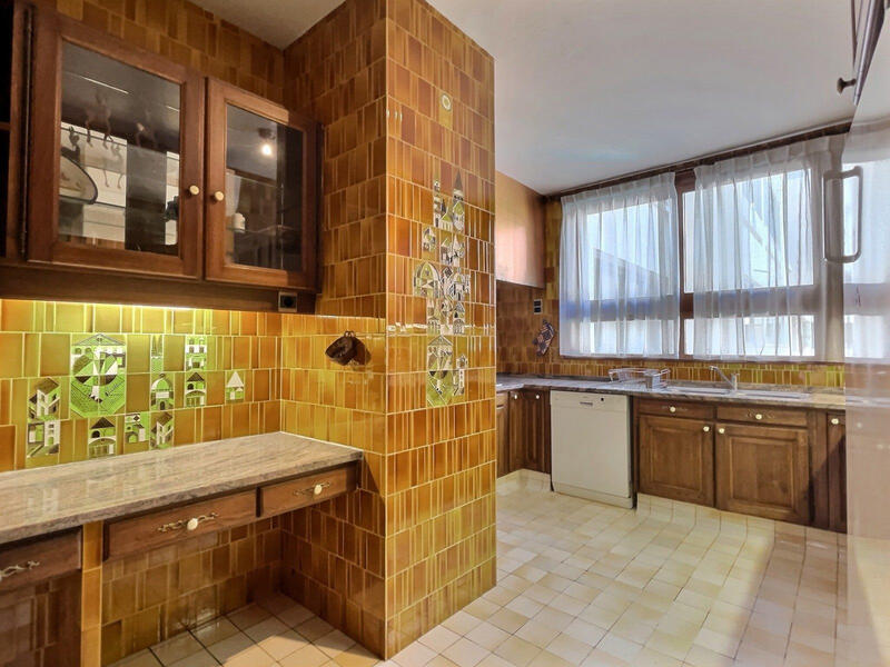 Appartement - 205 m² - 7 pièces