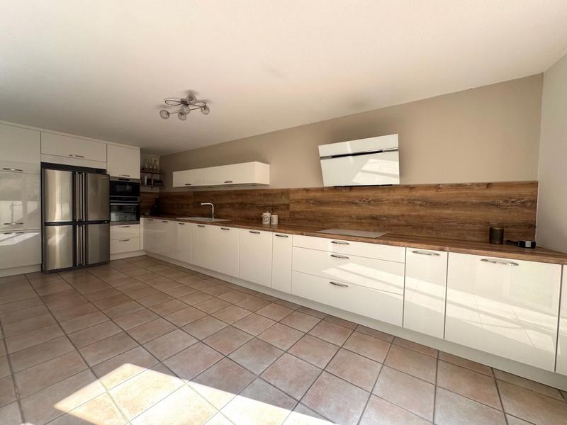 Maison - 178 m² - 6 pièces