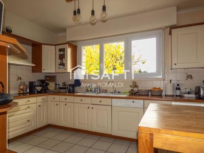 Maison - 122 m² - 4 pièces