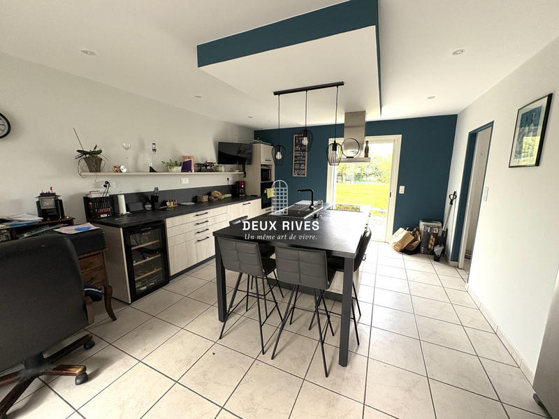 Maison traditionnelle - 146 m² - 6 pièces