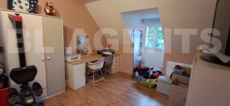 Maison - 239 m² - 10 pièces