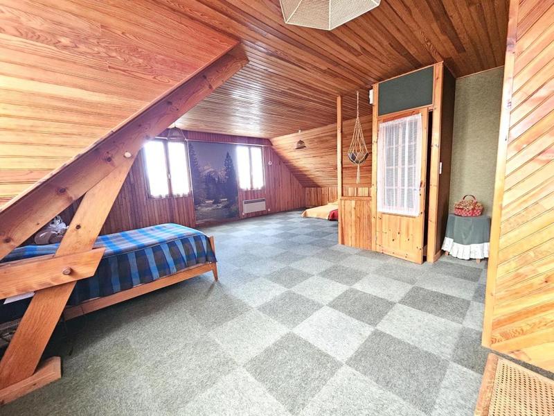 Maison - 187 m² - 9 pièces