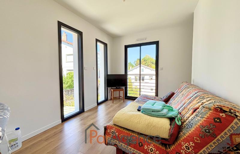 Maison - 104 m² - 4 pièces