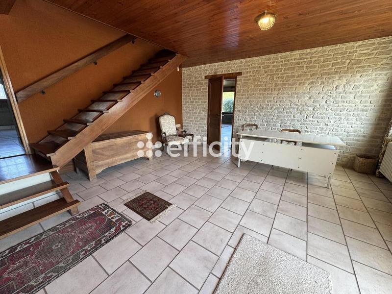 Maison - 230 m² - 8 pièces