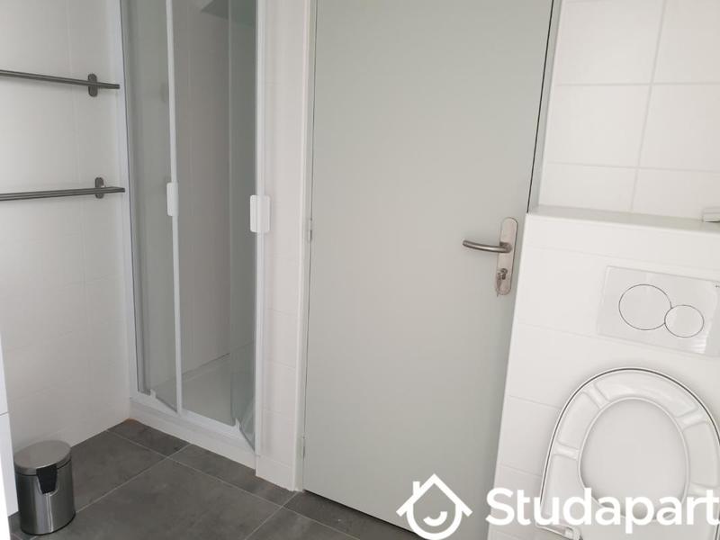 Chambre - 13 m² - 1 pièce