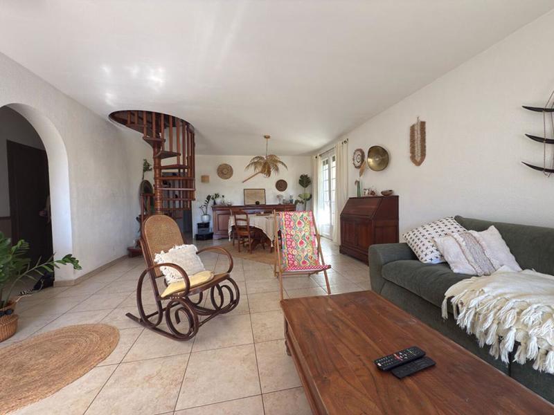 Villa - 137 m² - 6 pièces