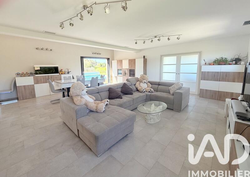 Maison de maîtres - 200 m² - 7 pièces