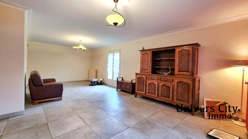 Maison - 128 m² - 7 pièces