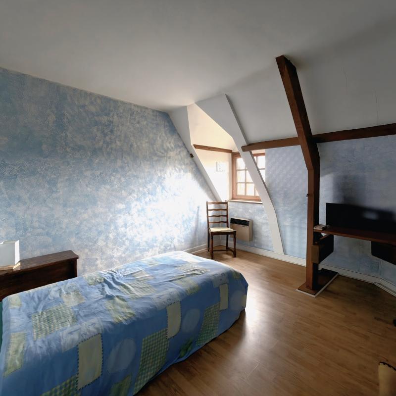 Maison - 233 m² - 11 pièces