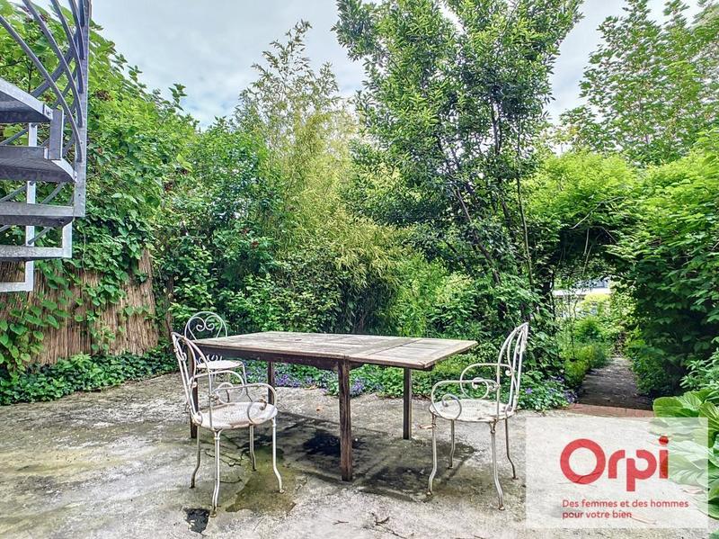 Maison - 198 m² - 6 pièces