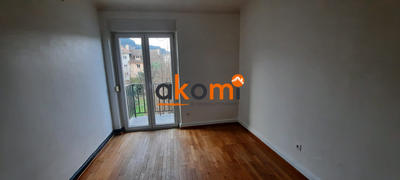 Appartement - 100 m² - 5 pièces