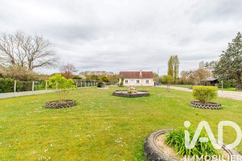 Maison - 90 m² - 5 pièces