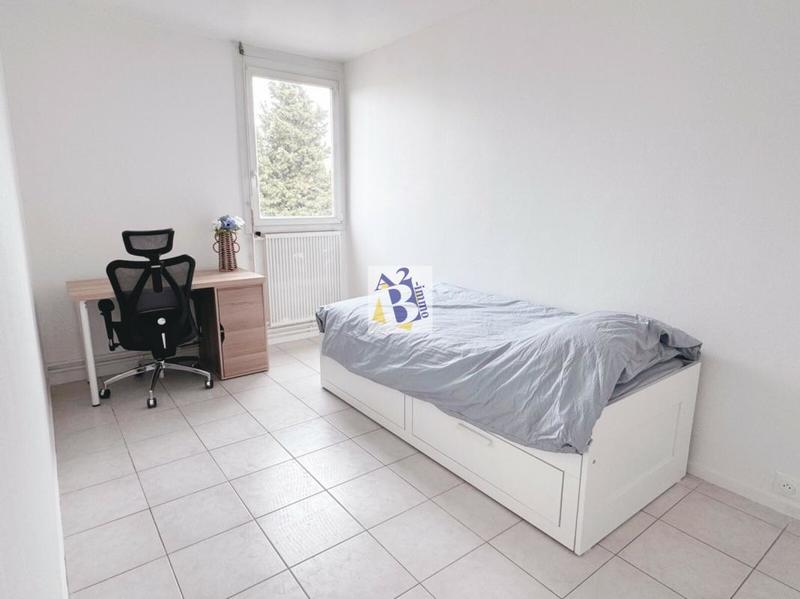 Appartement - 102 m² - 6 pièces