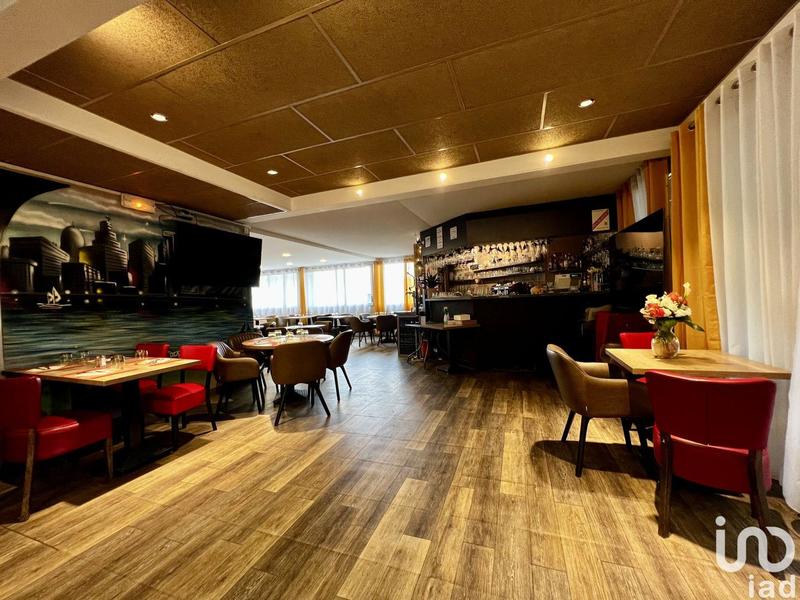 Local commercial - 305 m²